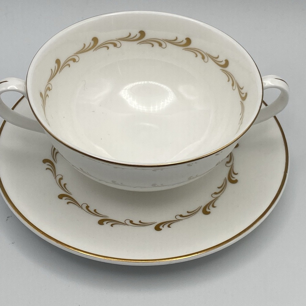 Royal Doulton Rondo Cream Soup Bowl (s) w/ saucer White Gold Vintage Cottagecore - Picture 2 of 4